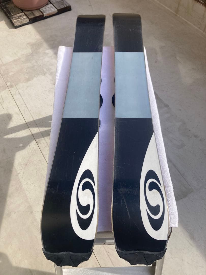 RITEN スキー板 赤/黒 バインディング付き