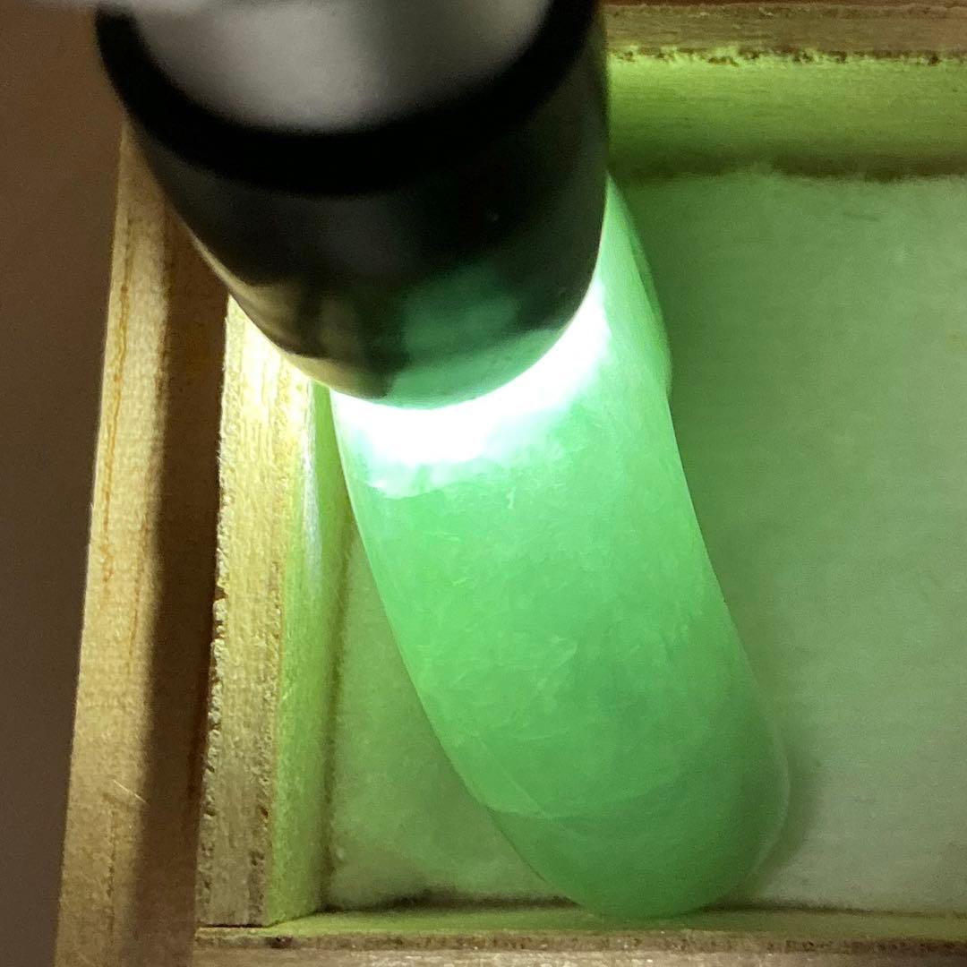 糸魚川翡翠　土倉沢　勾玉　1点のみ‼︎