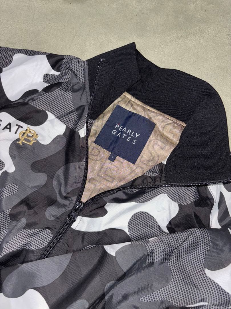 超美品）パーリーゲイツ、限定ブラックカモ、ジャケットとスカートのセット、サイズ1