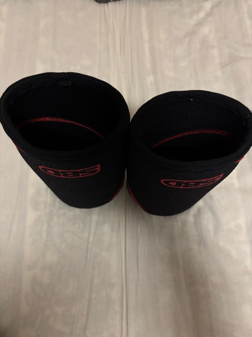 SBD リフティングスリーブ ブラック/レッド