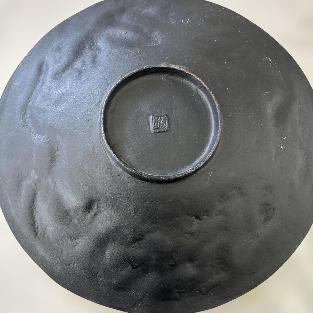 ドラゴン彫刻の金属工芸品