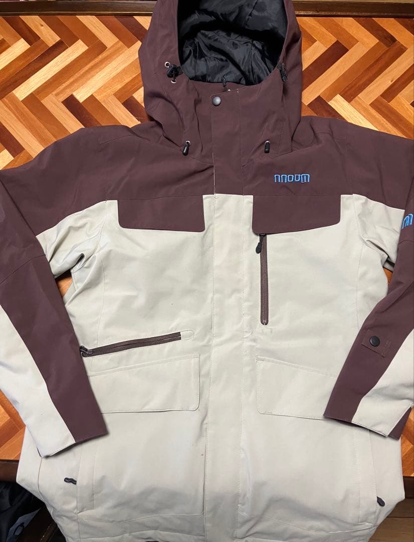 【最終値下】NNOUM スキー、スノーボードウェア(上下セット)