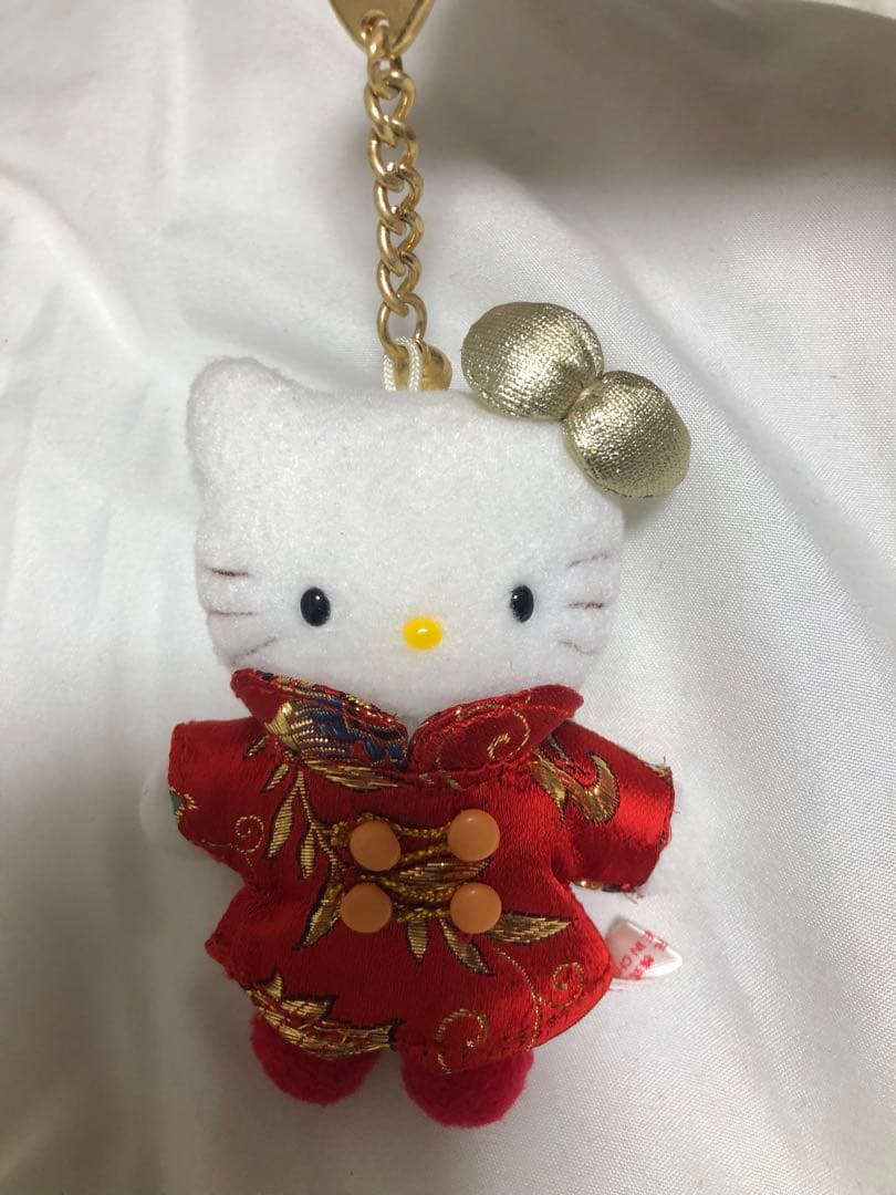 ハローキティ　着せ替えキティ　ハローキティキーホルダー　チャイナキティ