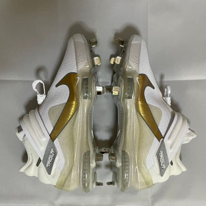NIKE 野球 スパイク トラウト7 25cm ホワイト ゴールド シルバー