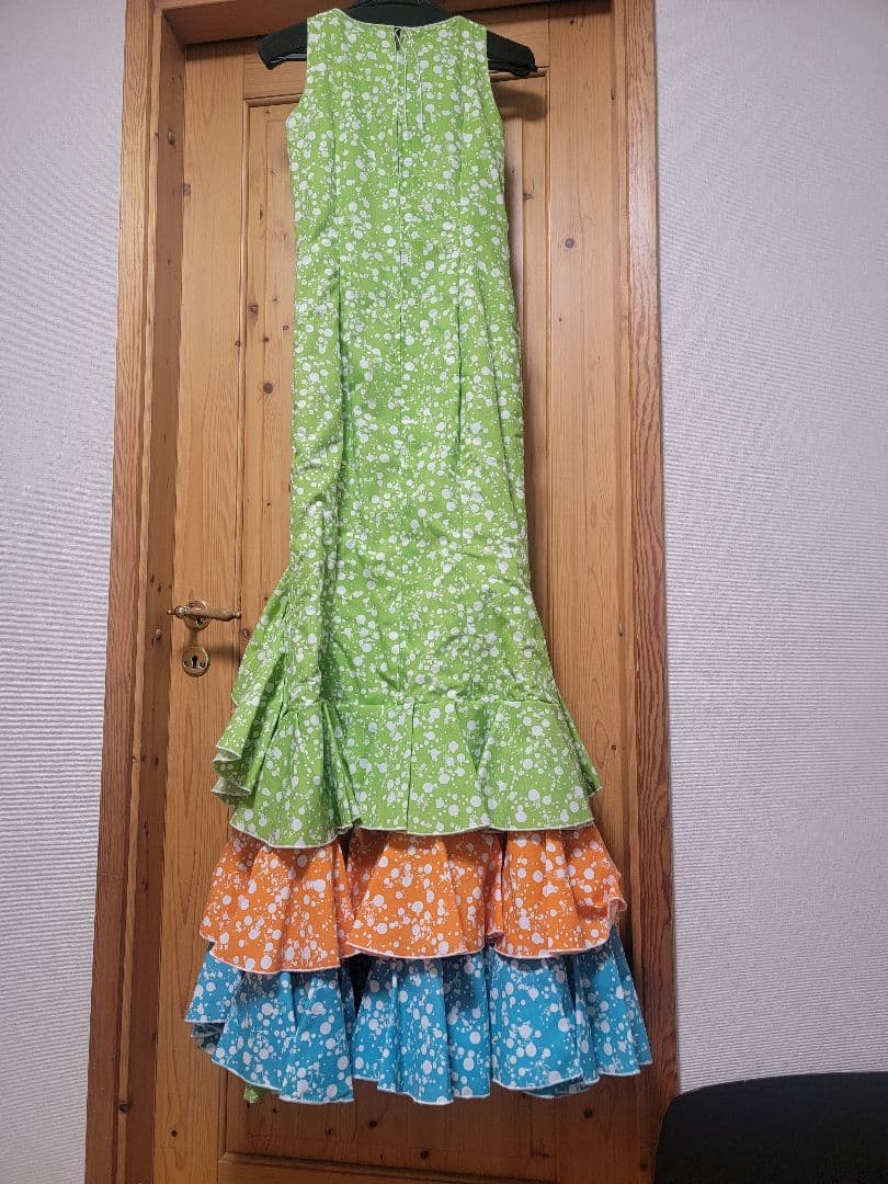 【値下げしました】スペイン製フラメンコワンピース ドット&小花柄