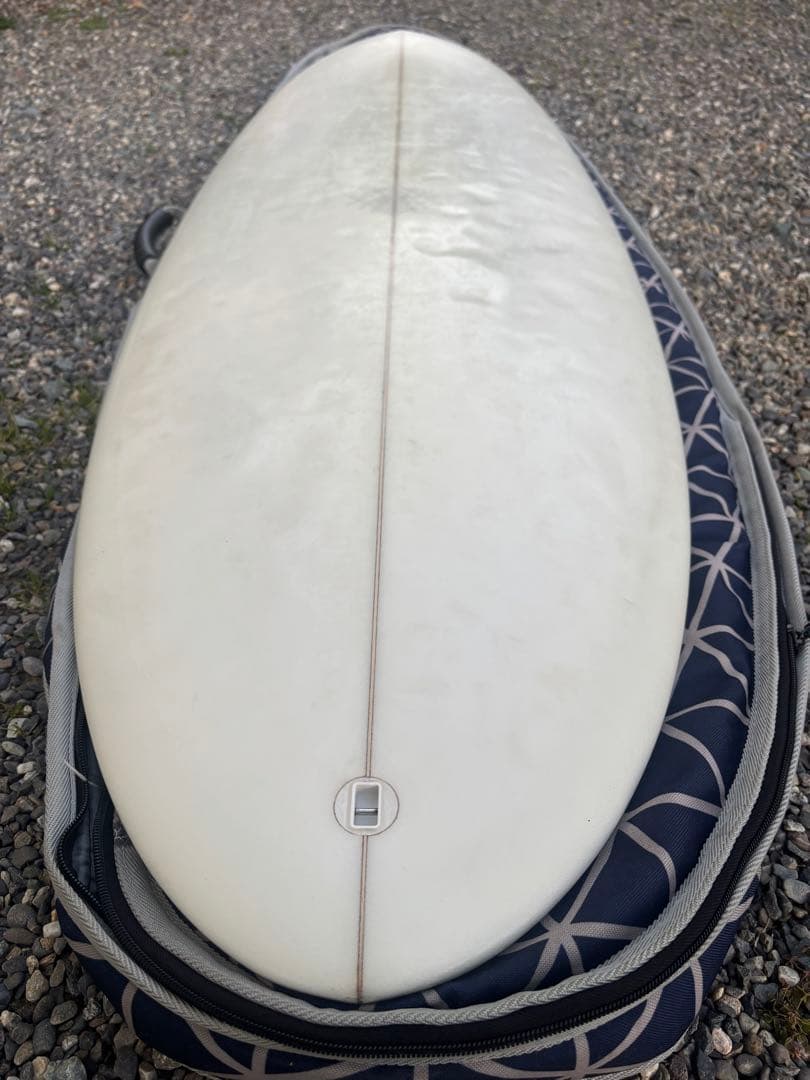 マンダラ　サーフボード　シモンズ