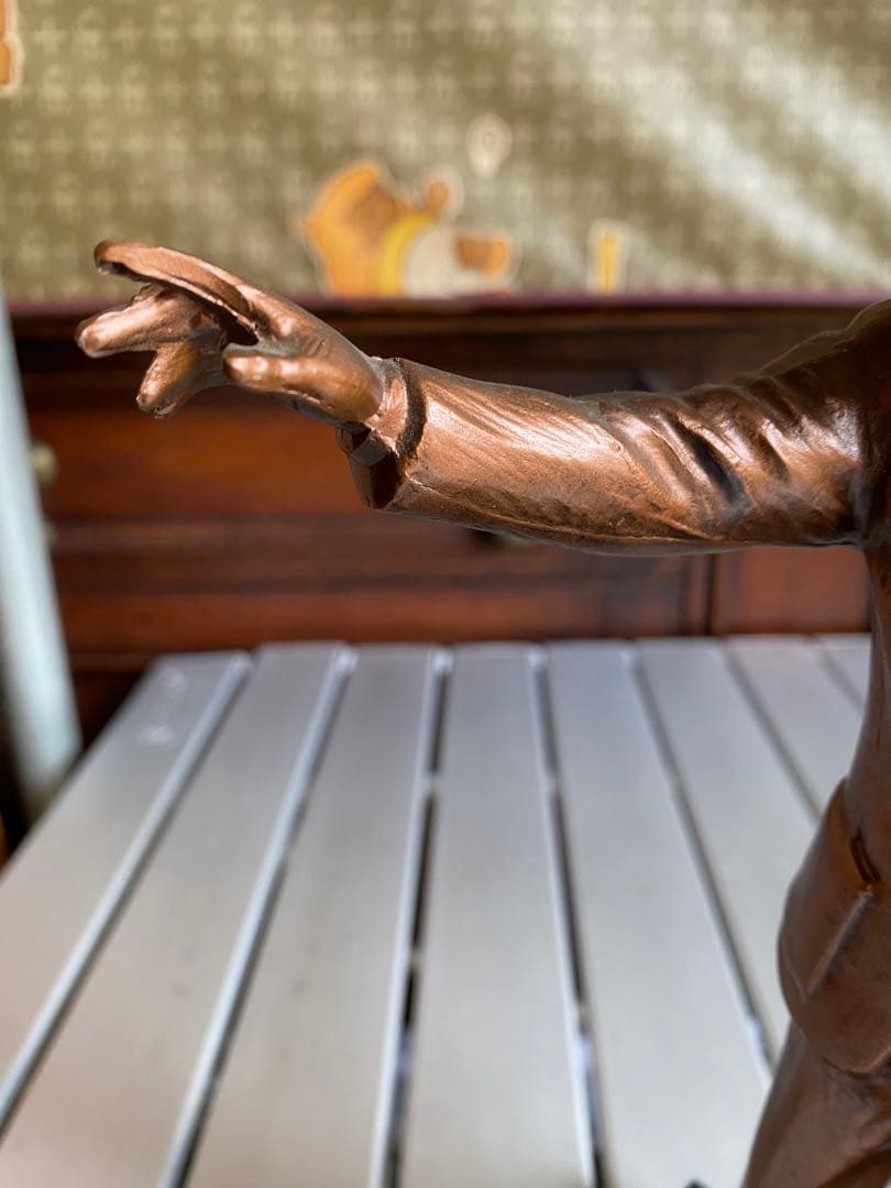 東京ディズニーランド　ウォルト・ディズニーパートナーズ像　ブロンズ像