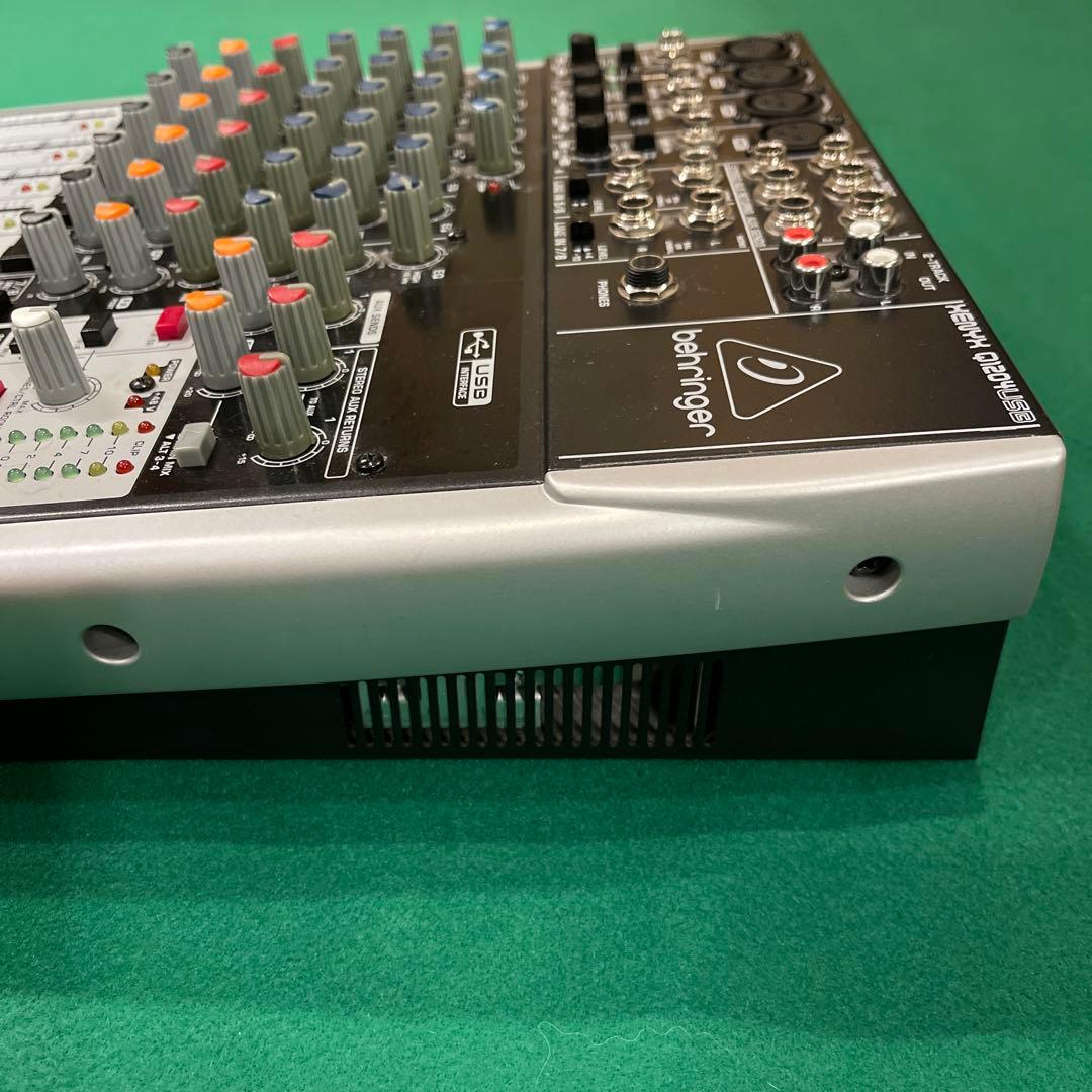 【中古】Behringer XENYX Q1204USB アナログミキサー