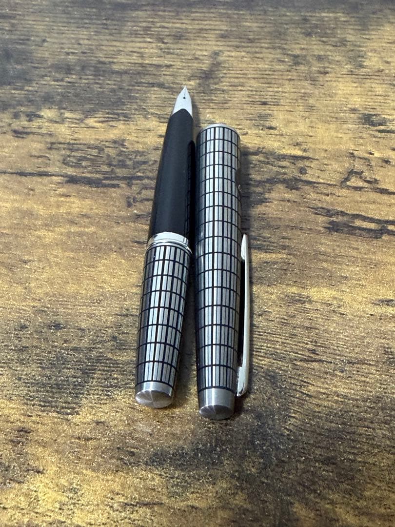 未使用　1975年製　18金　全蝕刻　格子　パイロット　エリート　万年筆　細字