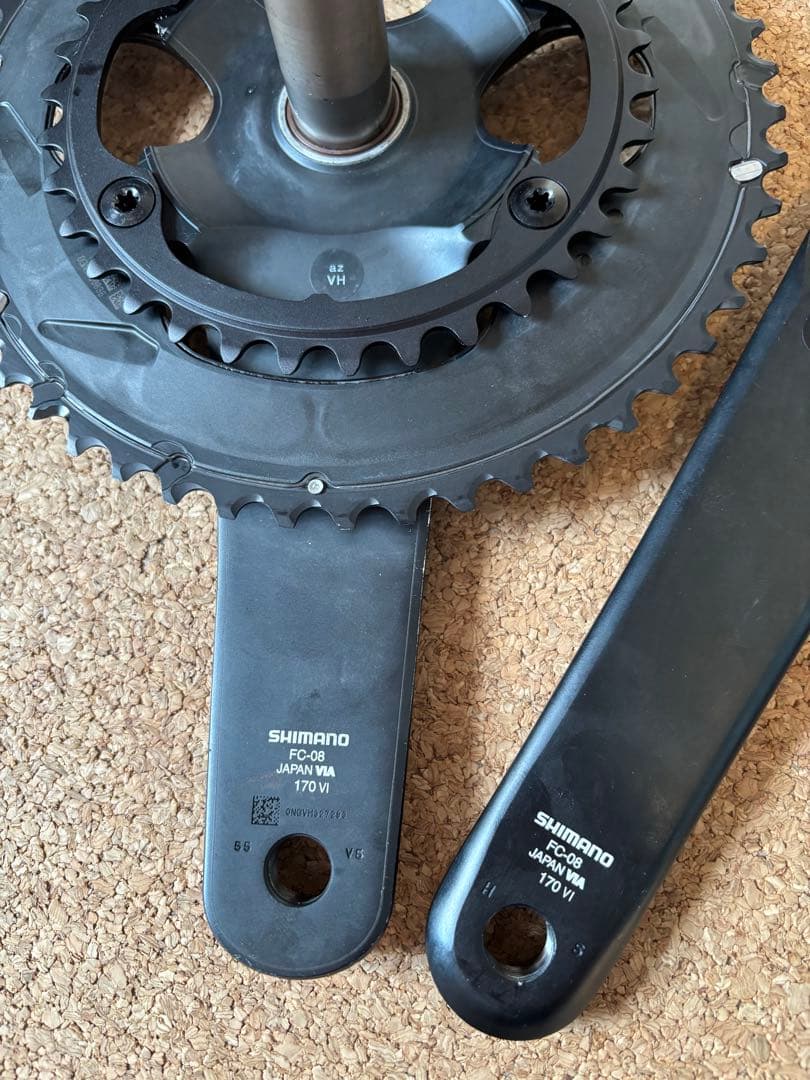 チェーンリング新品　SHIMANO R8100 170mクランクセット