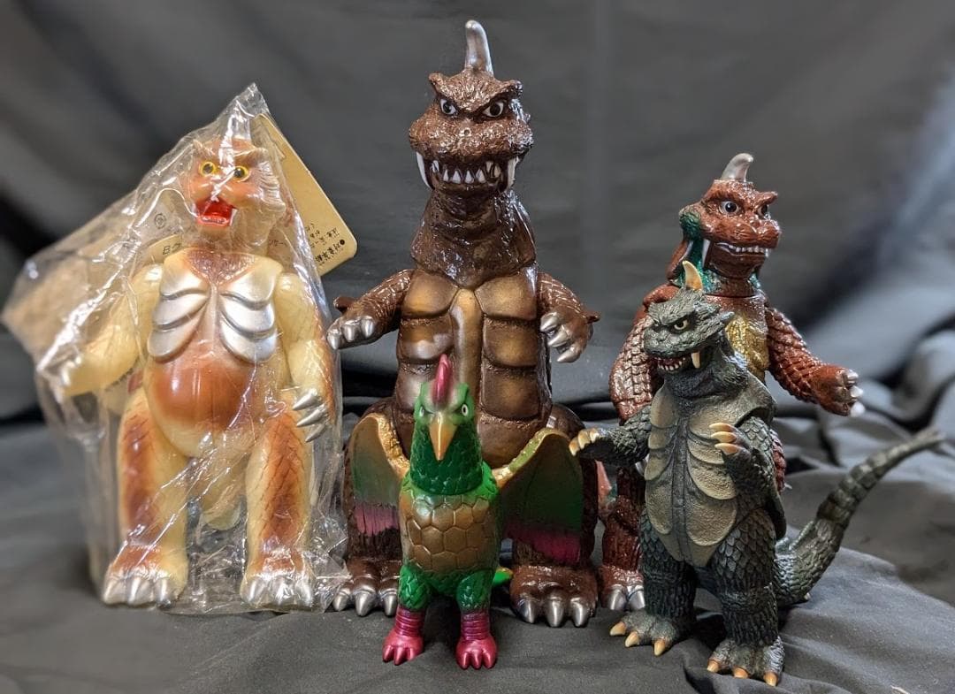 ゴメス＆リトラ「ウルトラＱ」登場怪獣（マーミット）ビニールパラダイス２体セット