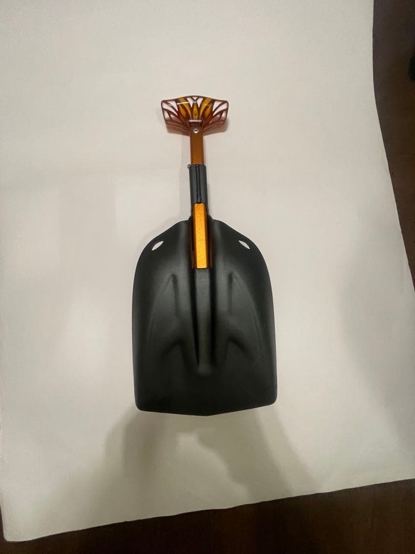 新品未使用　ブラックダイヤモンド スノーボード用スコップ バックカントリー