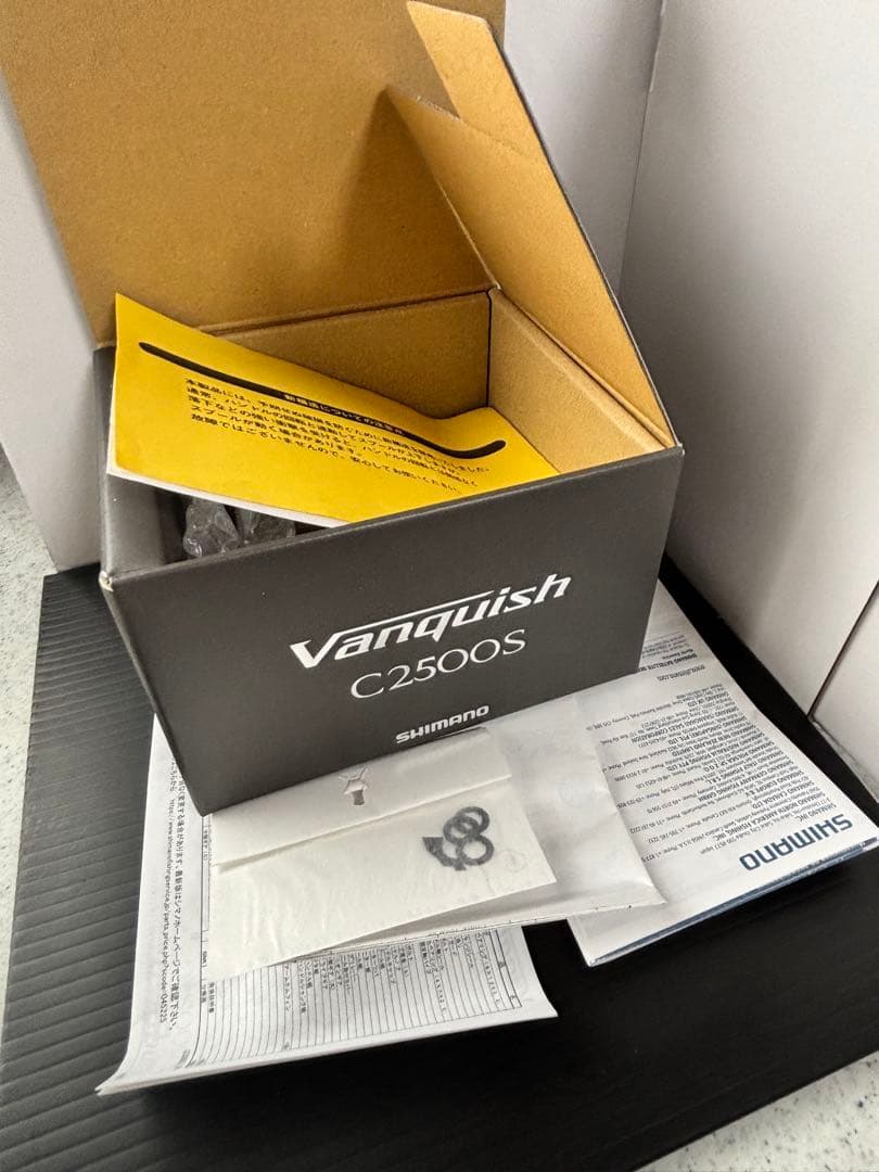 シマノ 23ヴァンキッシュ C2500S　スピニングリール 045256
