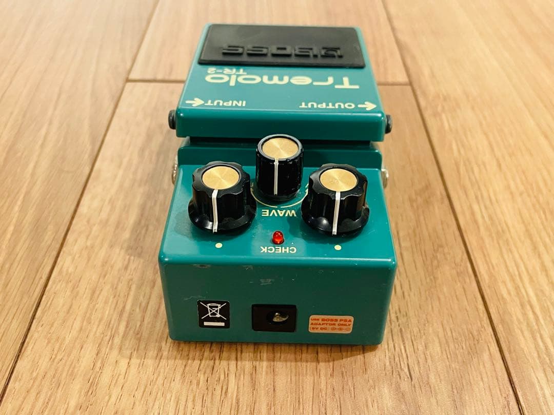 BOSS TR-2 Tremolo エフェクター