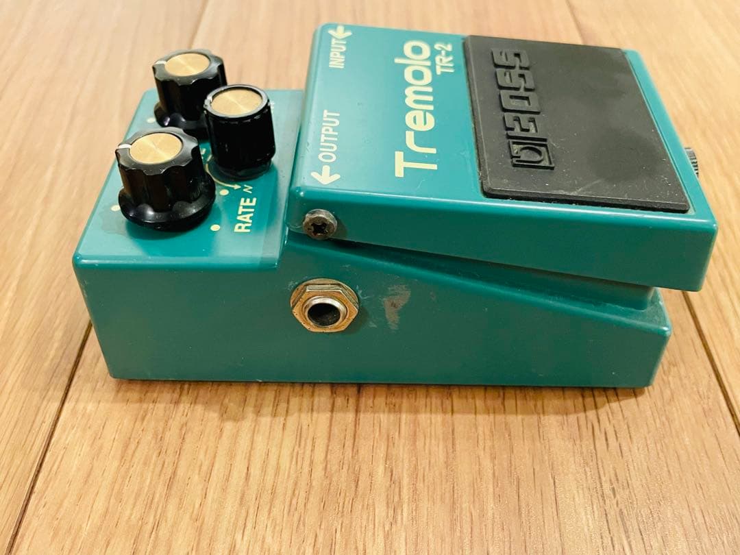 BOSS TR-2 Tremolo エフェクター
