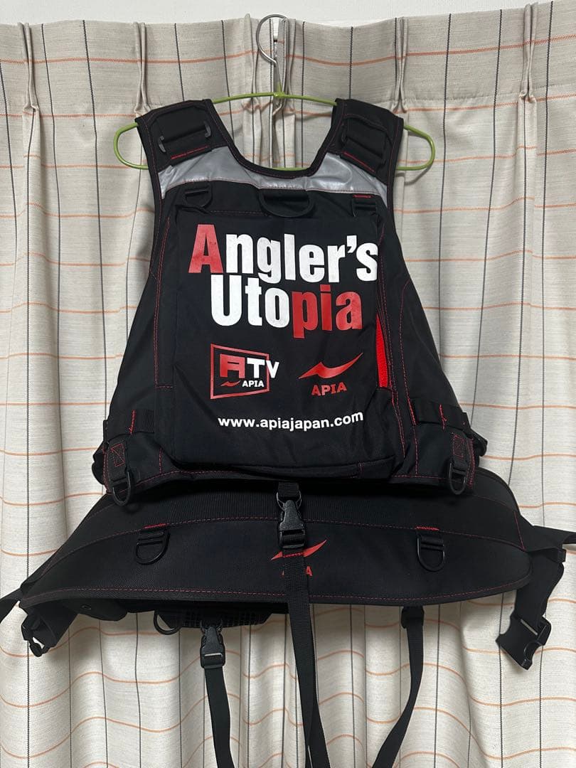 APIA フローティングベスト アングラーズサポートベスト アピア　美品