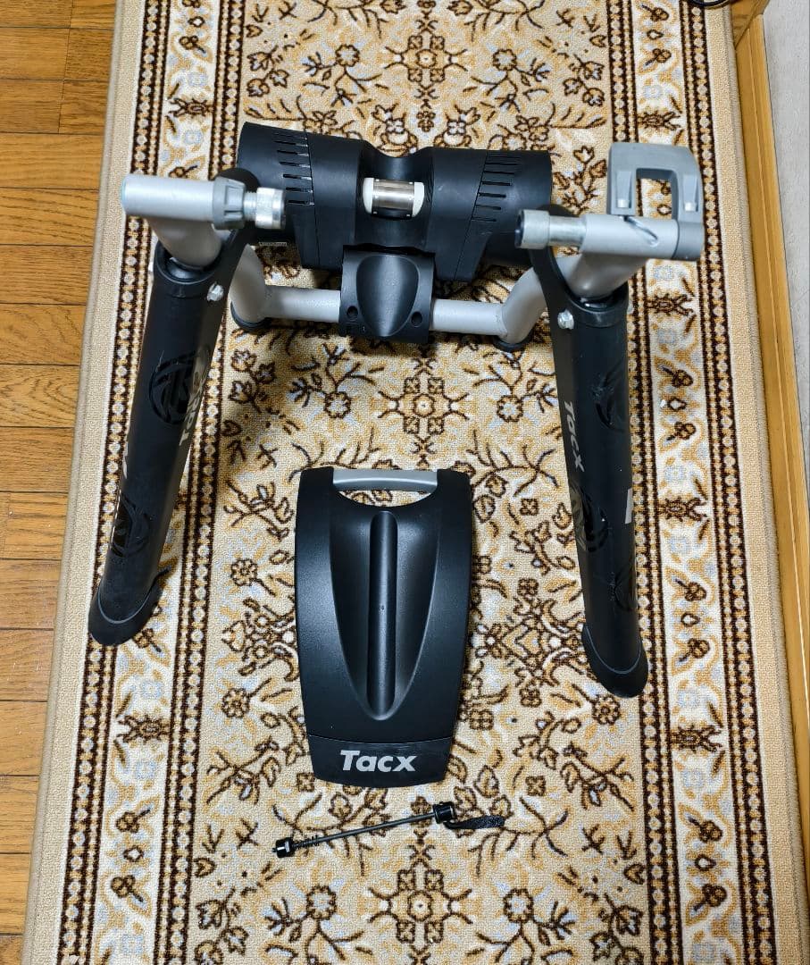 Tacx Smart ローラー台 Model T2780 Bushido