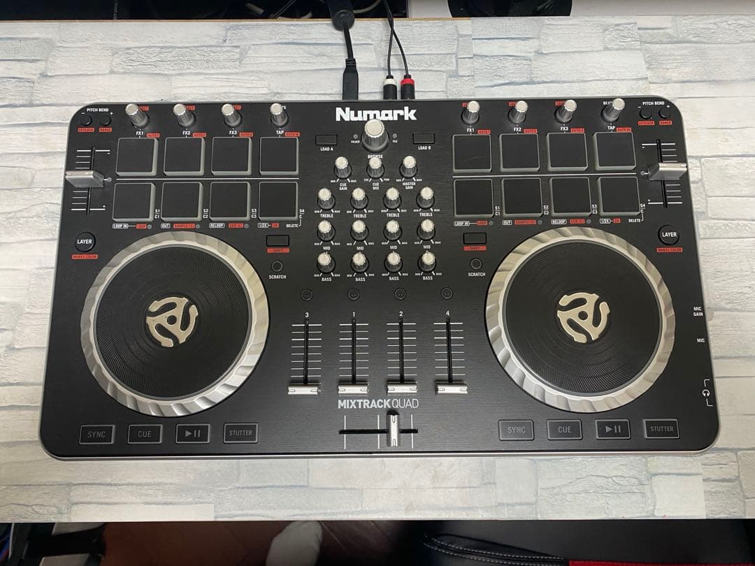 DJ機材 Numark MIXTRACK QUAD