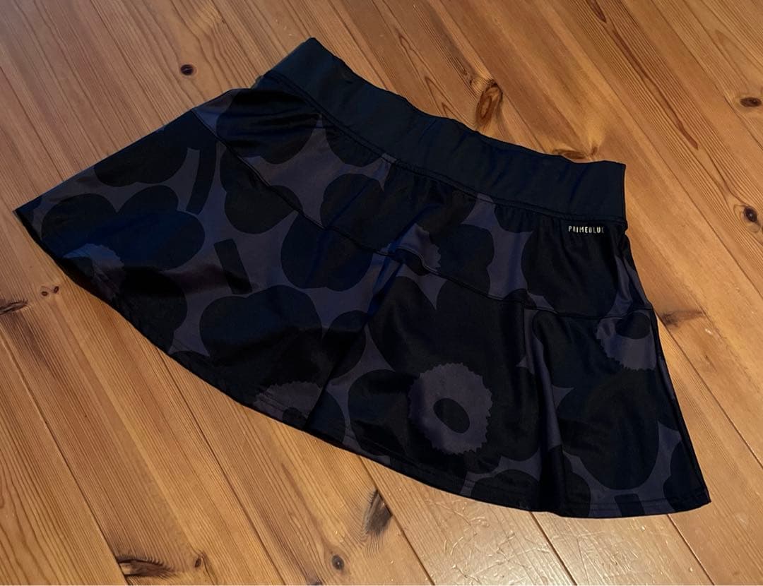 ね*ん様 アディダス　マリメッコ　スコート　大人気完売品