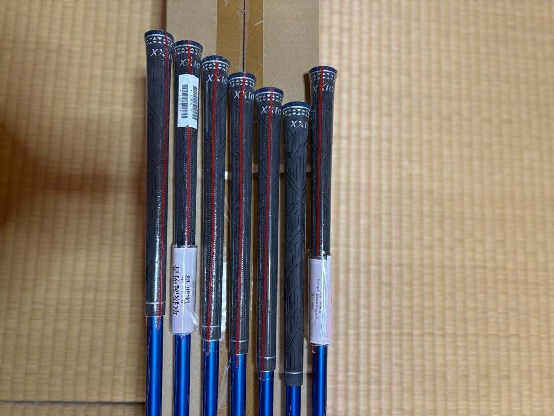 【新品同様】ゼクシオ10アイアン カーボンシャフトR 6〜S 7本セット
