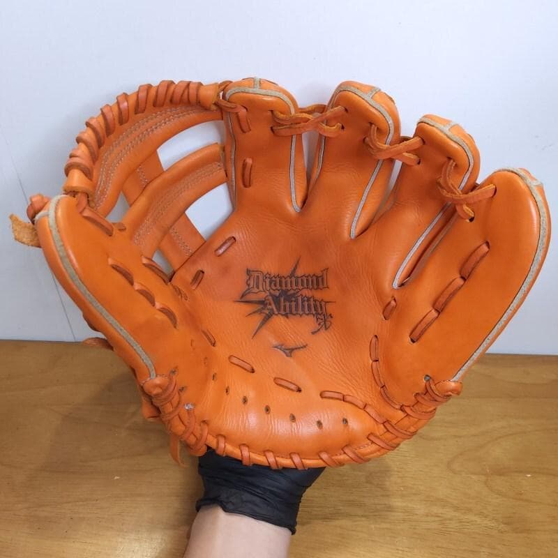 ミズノ 菊池涼介モデル ダイアモンドアビリティクロス 美品 内野用 軟式グローブ