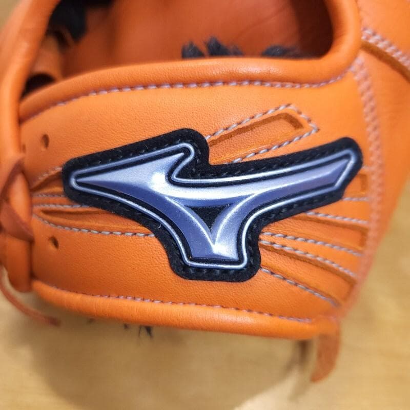 ミズノ 菊池涼介モデル ダイアモンドアビリティクロス 美品 内野用 軟式グローブ