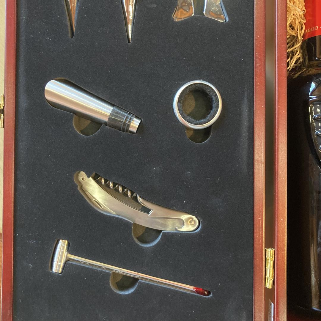 アルファロメオ SCRIMAGLIO社ワイン・ワインアイテムセット