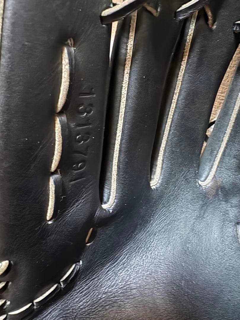 Under Armour 硬式グローブ 黒