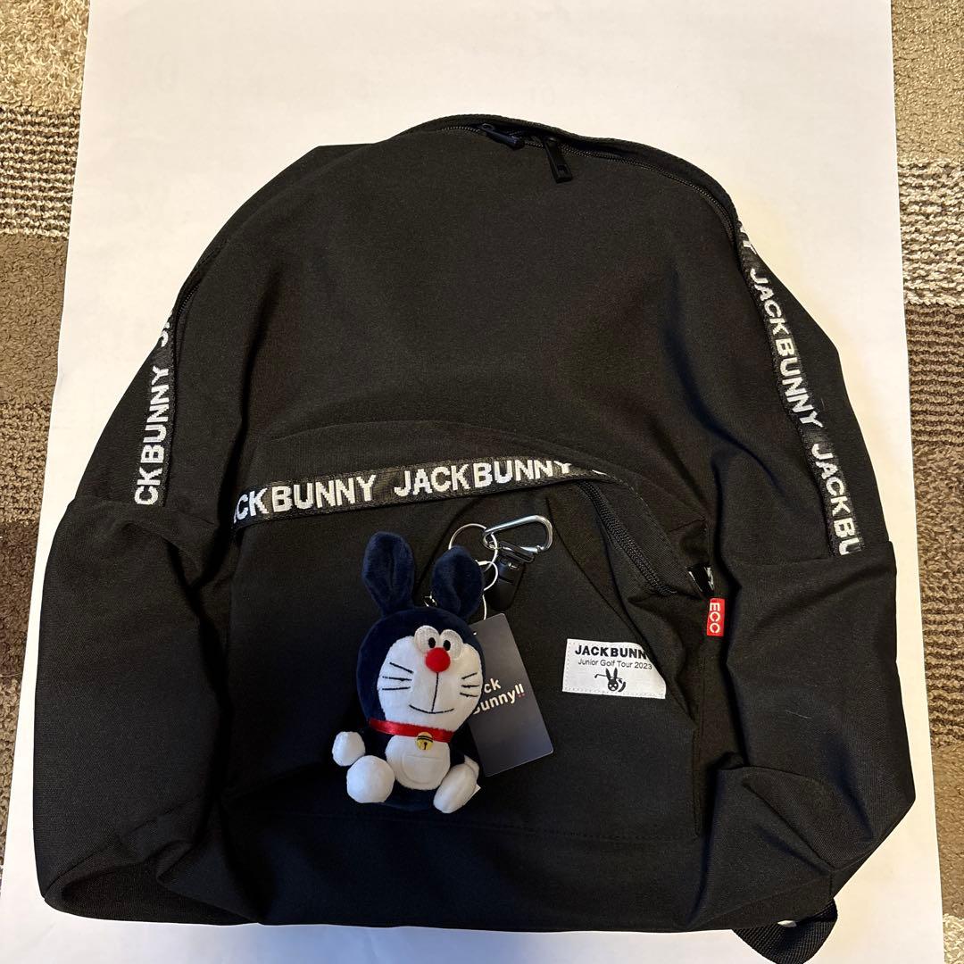 JACK BUNNY ブラックバックパック ドラえもんぬいぐるみチャーム付き