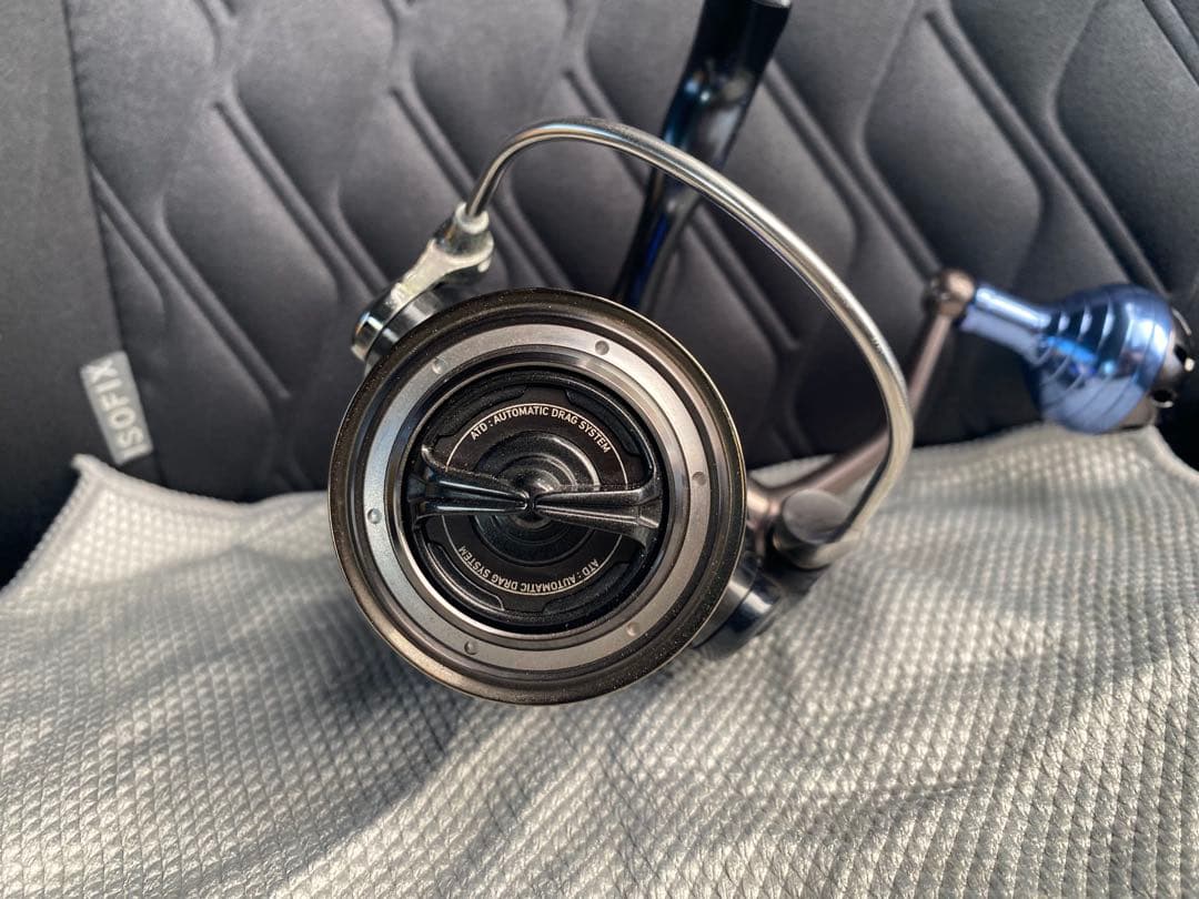 ダイワ　ソルティガ SALTIGA 4000H スピニングリール