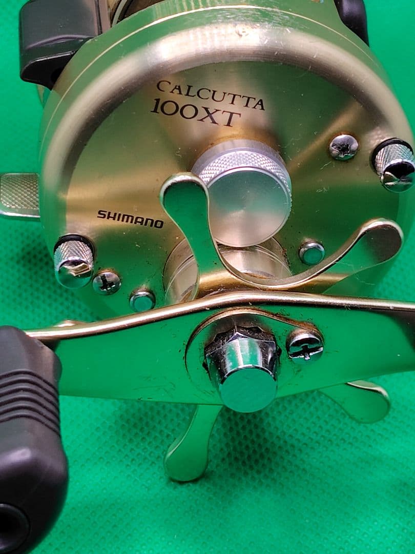 シマノ　ベイトリール　カルカッタ100XT