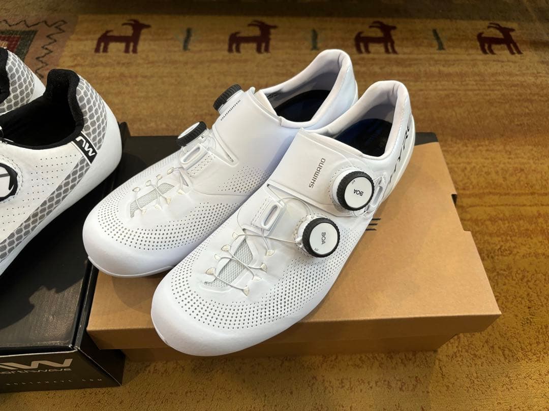 シマノ RC9(SH-RC903) ホワイト ノーマル40.5 SPD-SL