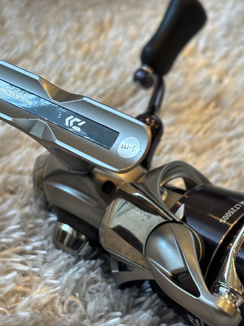 未使用品 25カルディア LT2500S ダイワ CALDIA スタンド付き