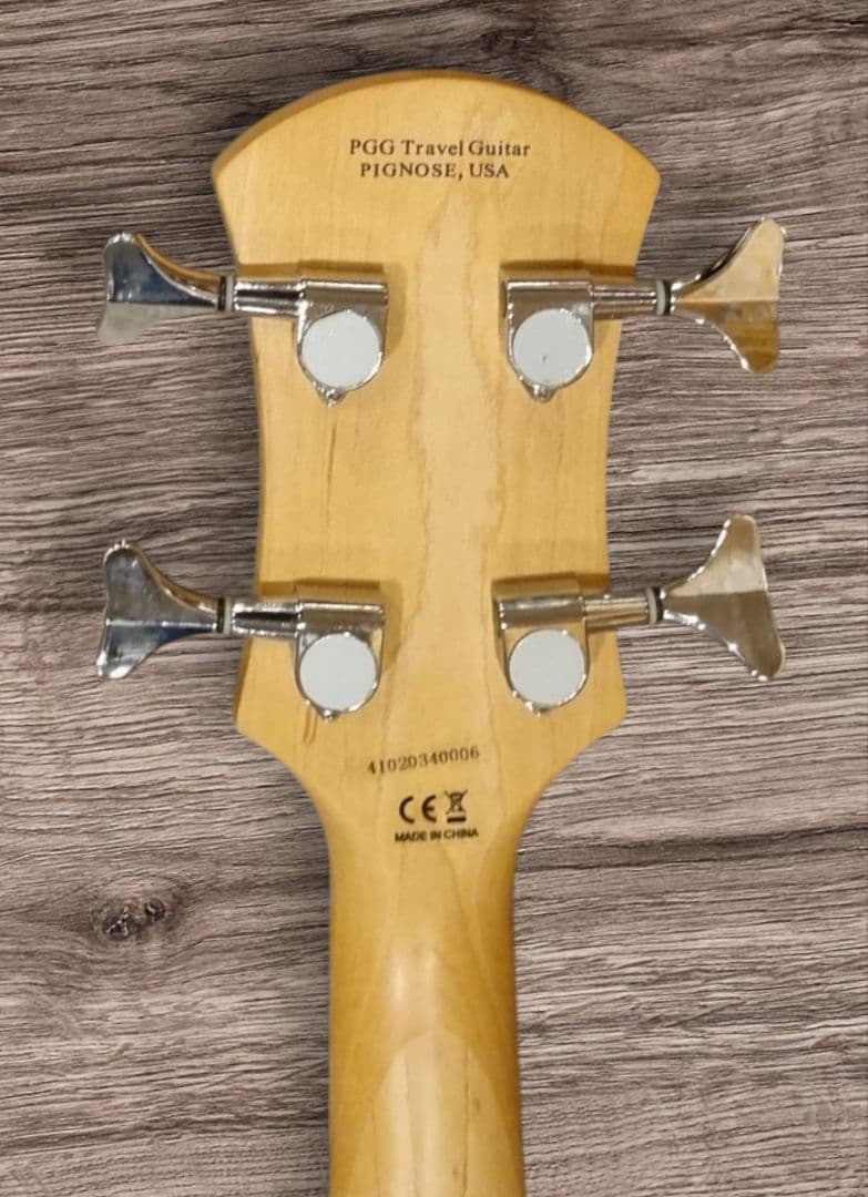 ピグノーズ Pignose アンプ内蔵 ベースギター キャンディアップル？