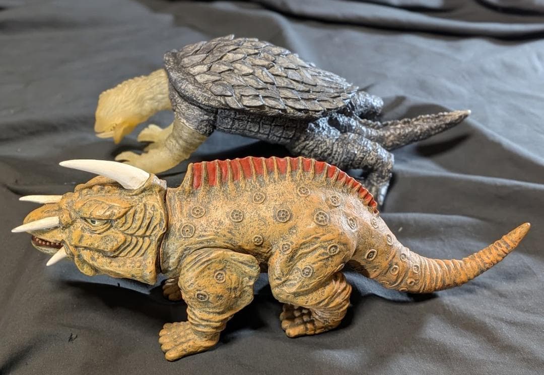 昭和ガメラ（スケスケ）＆ジャイガー（エクスプラス）ソフビフィギュア２体セット