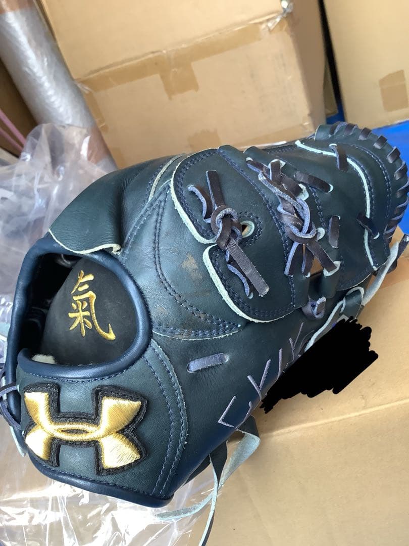 直筆サイン入り金子千尋 激レア アンダーアーマー 実使用グローブ