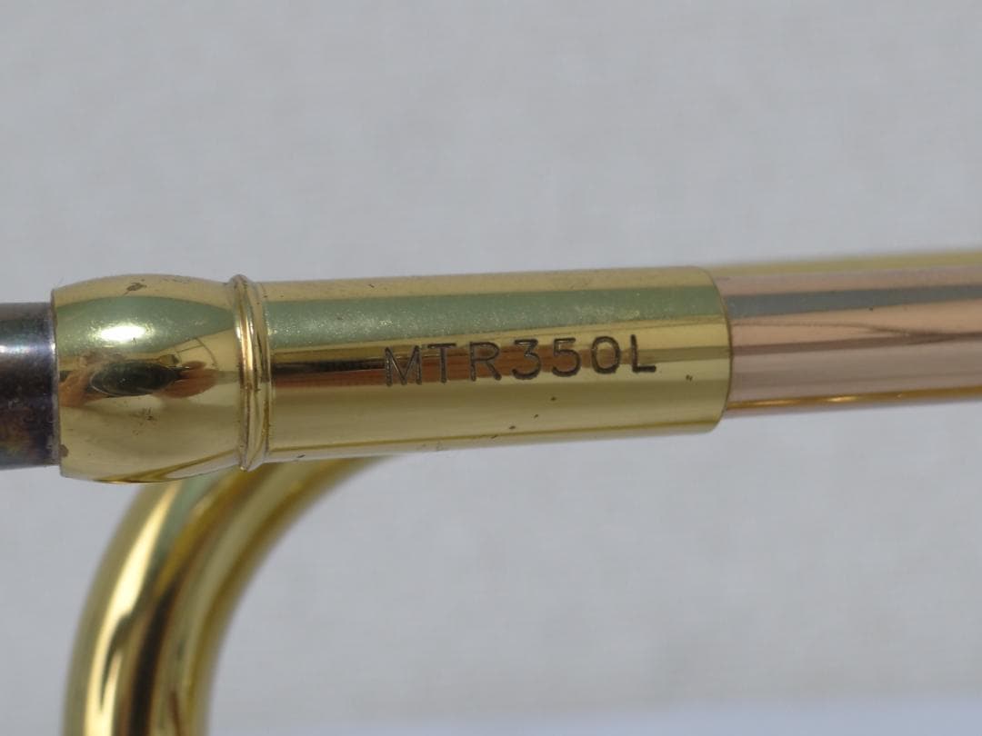 送料込★管楽器★トランペット Minerva MTR350L ソフトケース