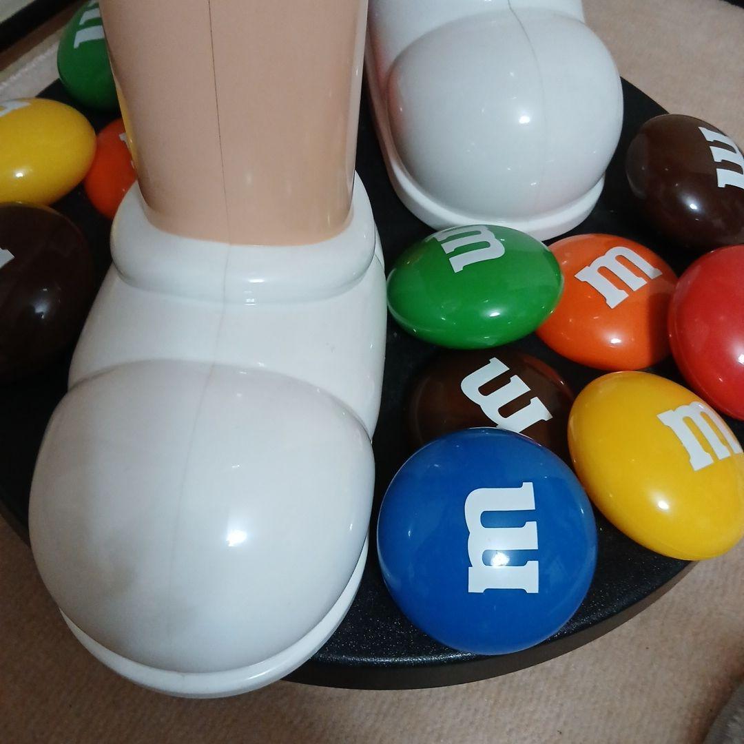 m&m's　エムアンドエムズ　レッド　特大ディスプレイ