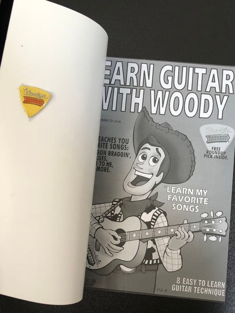 トイストーリー　ウッディラウンドアップ　ギター　ギタースコア　実物大