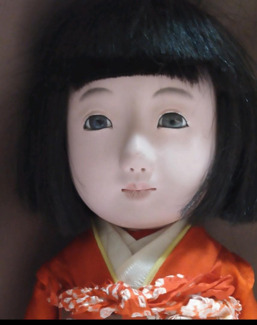 ガラス目の市松人形と和装洋装2着セット