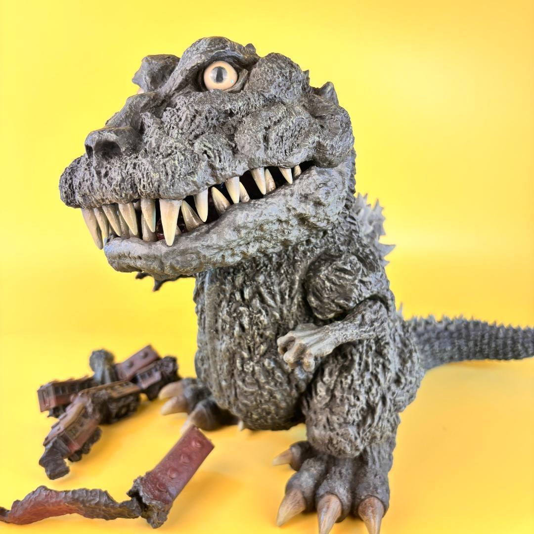 みーとなります。×デフォリアル　ゴジラ1954　フィギュア