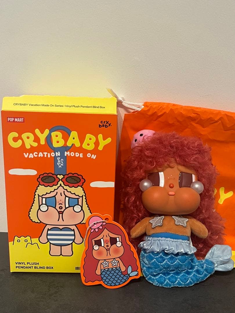 POPMART CRYBABY Vacation Mode Onシークレット