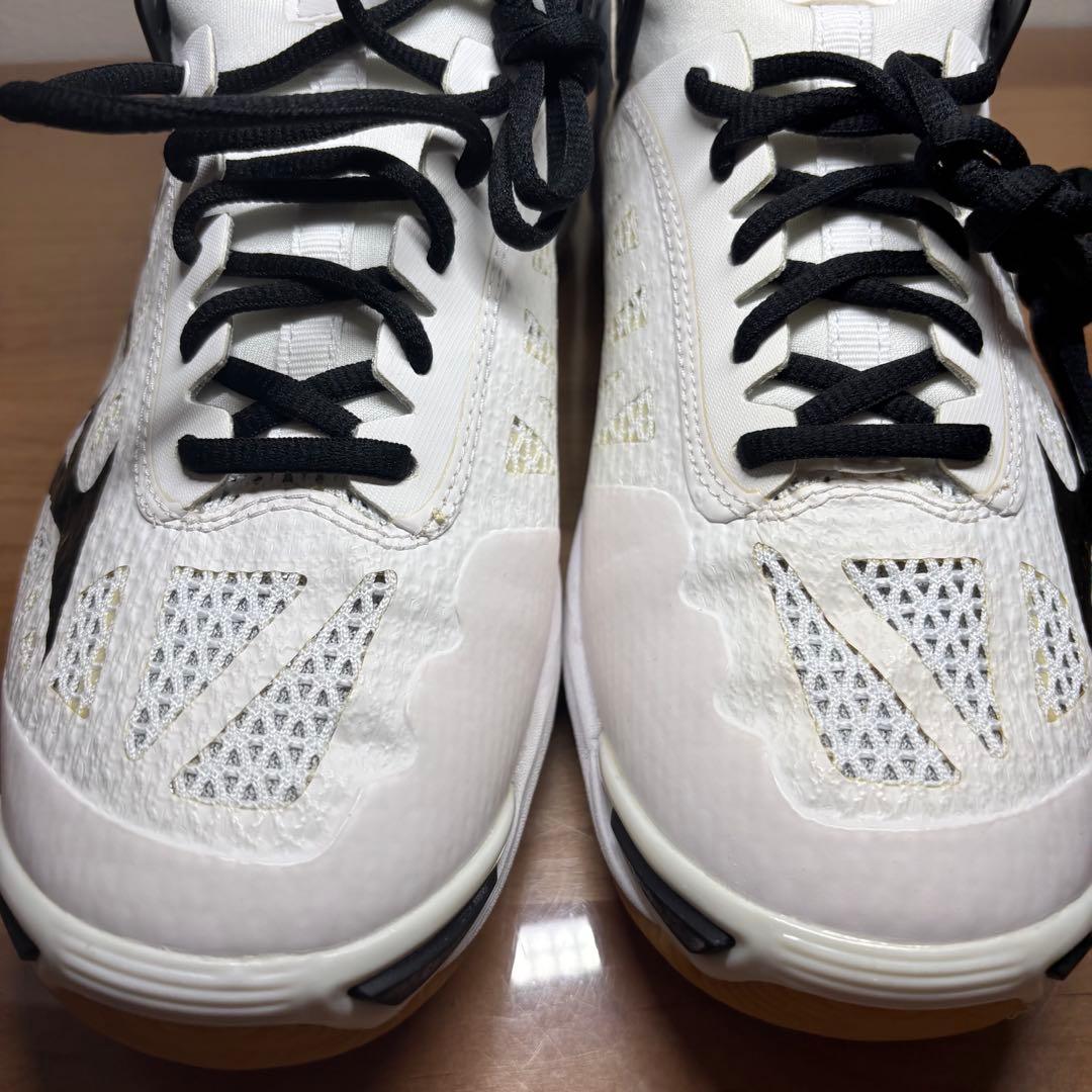 【未使用級】ミズノ　ウエーブモーメンタム エリート　　バレーシューズ　26.5