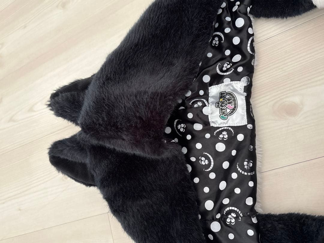 チェシャ猫デザインのファーキャップ