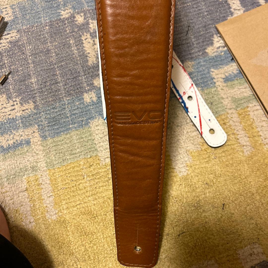 Evo Straps 本革ストラップ ブラウン/白