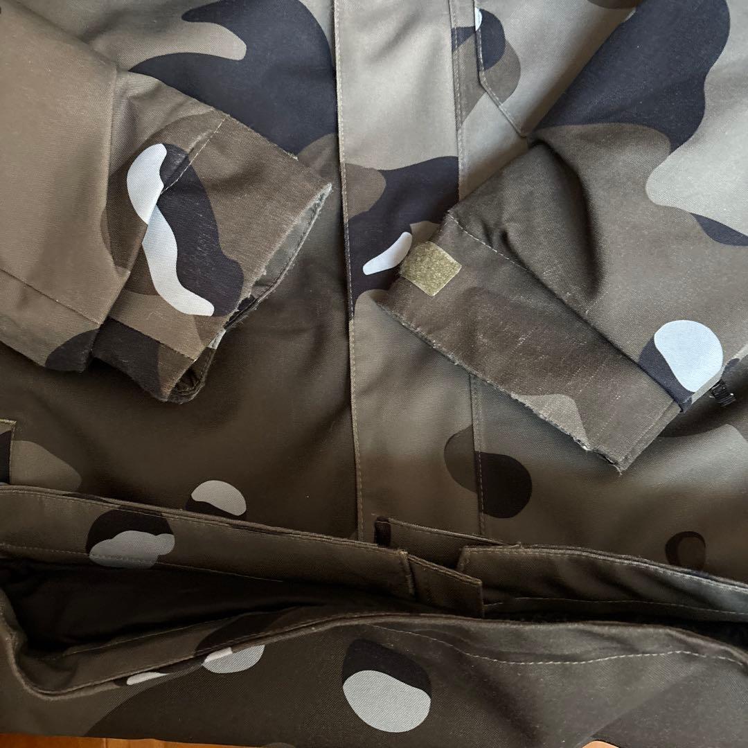 BURTON 迷彩柄 スノーボードウェア 140cm 150cm