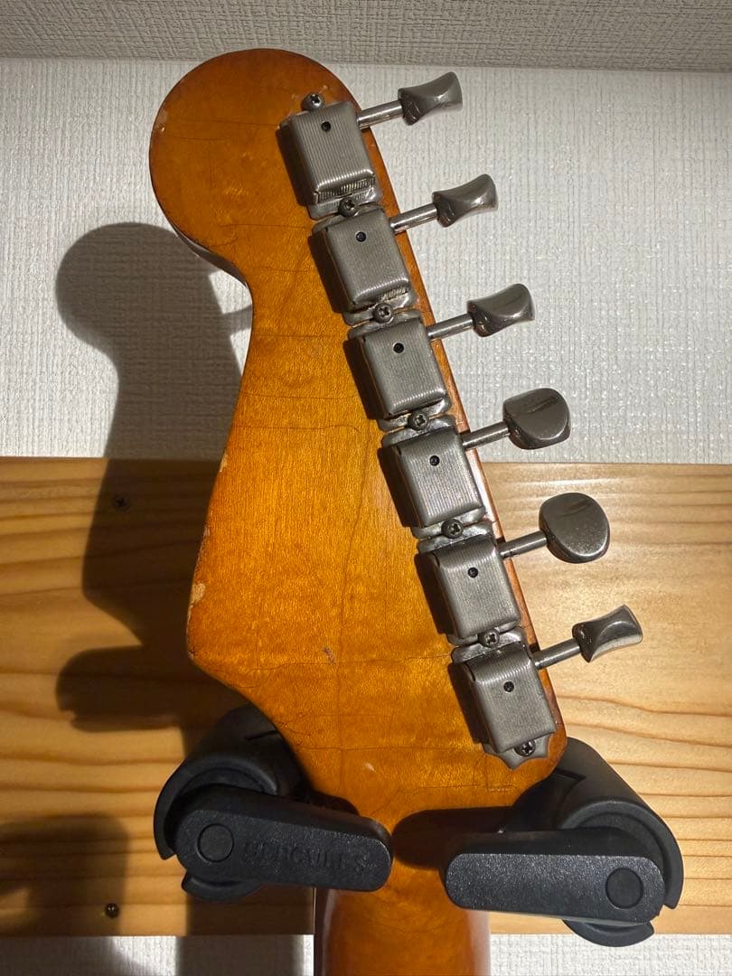 ギター Fender AmericanVintage Stratocaster 1983