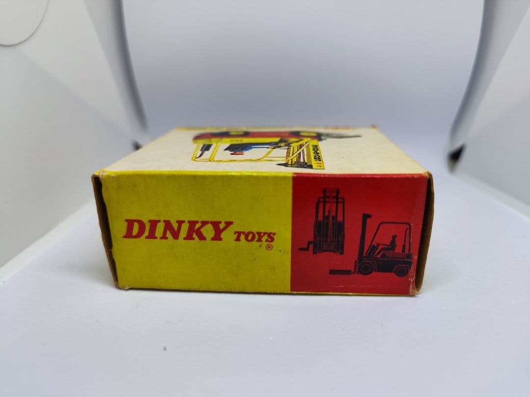 dinky toys　conveyancer fork lift truck