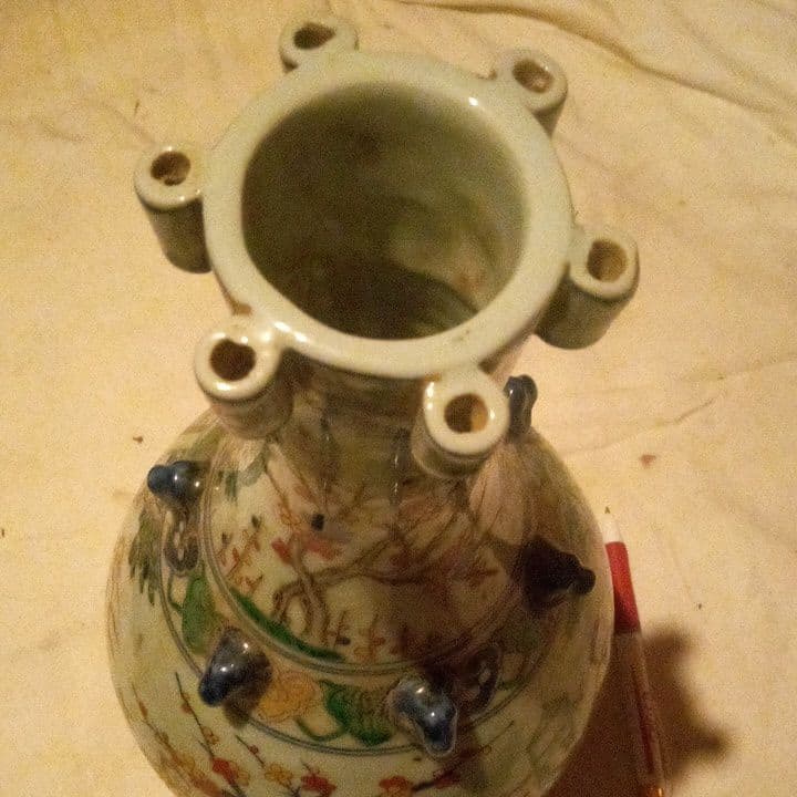 中国陶磁器　明万歴赤絵浮き彫り壺