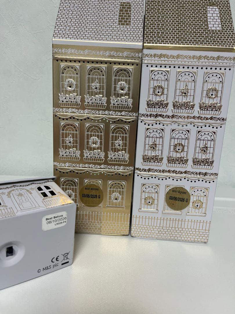 【M&S】2025クリスマス限定 ハウス型 ライトアップ缶（3缶セット）